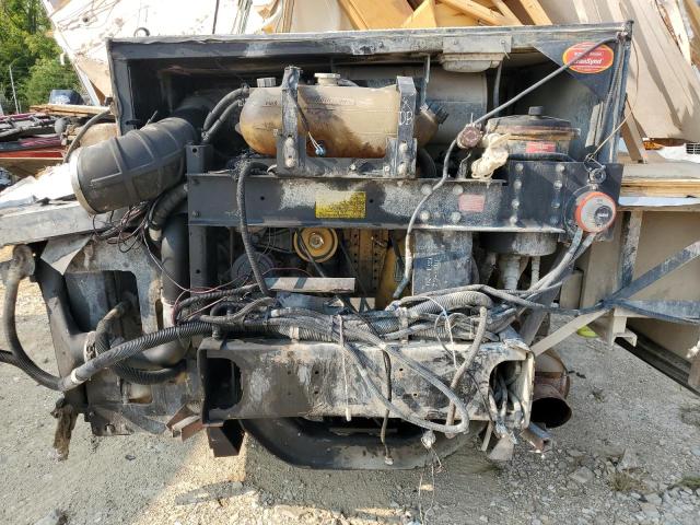 Photo 7 from auction – 2002 FREIGHTLINER CHASSIS X with VIN 4UZAAHAK62CJ59974
