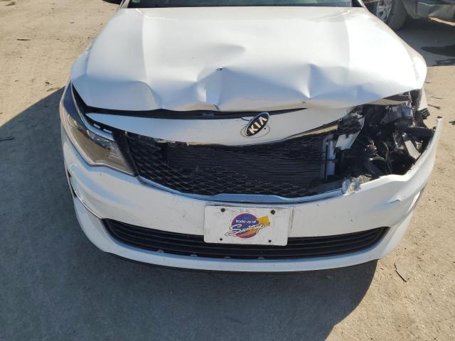 Photo 11 from auction – 2018 KIA OPTIMA LX with VIN 5XXGT4L33JG258385
