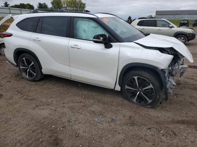 Photo 4 from auction – 2021 TOYOTA HIGHLANDER with VIN 5TDJZRBH8MS103896
