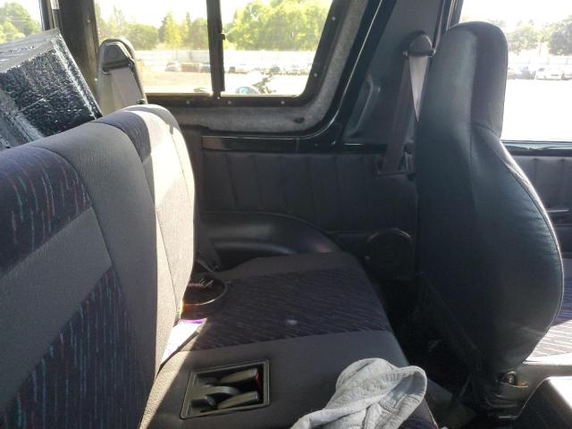Photo 10 from auction – 1998 CHEVROLET TRACKER with VIN 2CNBJ1868W6925819