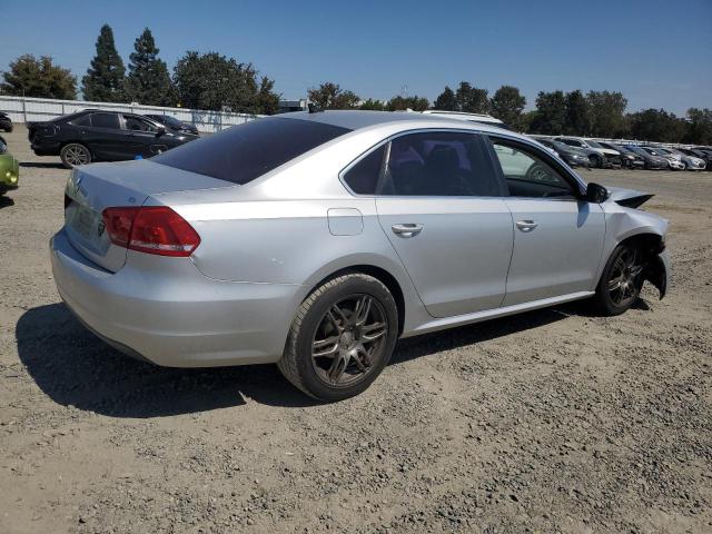 Photo 3 from auction – 2012 VOLKSWAGEN PASSAT SE with VIN 1VWBP7A32CC025892