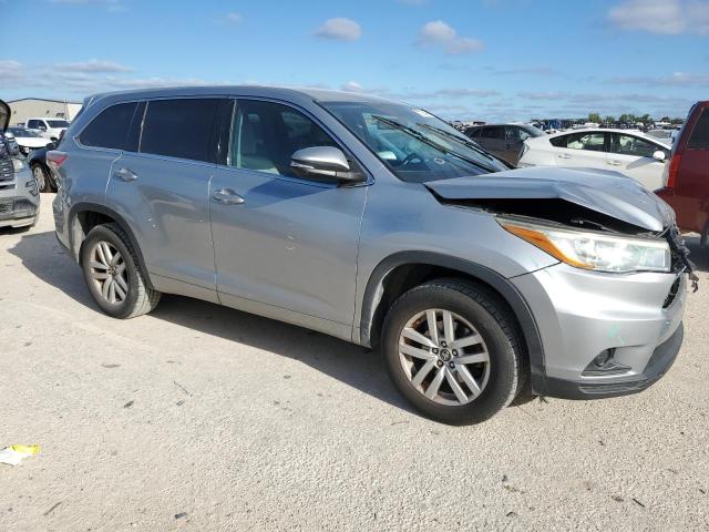 Photo 4 from auction – 2016 TOYOTA HIGHLANDER with VIN 5TDZKRFH5GS137798