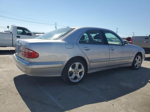 صورة رقم 3 من المزاد - 2002 MERCEDES-BENZ E 320 مع VIN WDBJF65J42B483067