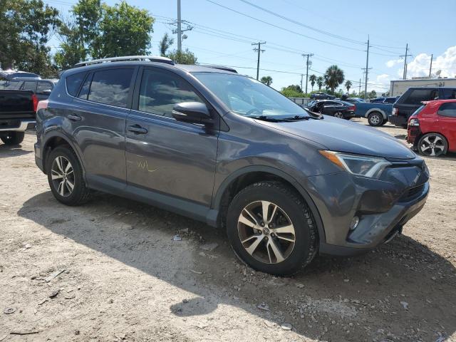 Photo 4 from auction – 2017 TOYOTA RAV4 XLE with VIN JTMRFREV5HJ141053