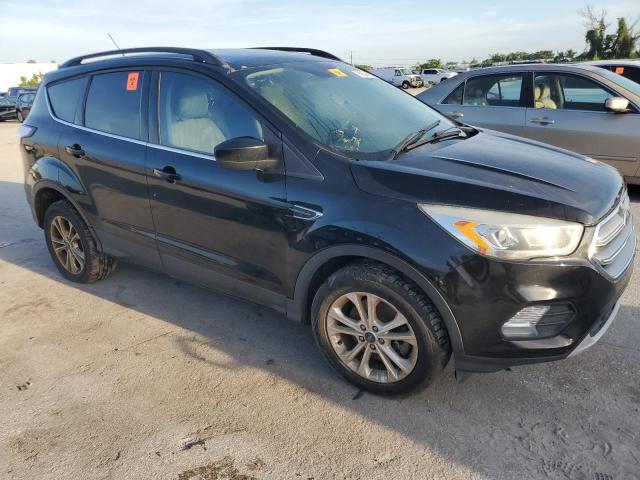 Photo 4 from auction – 2017 FORD ESCAPE SE with VIN 1FMCU9GD9HUC81150