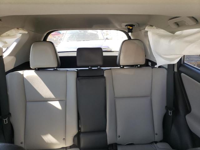 Photo 10 from auction – 2017 TOYOTA RAV4 LIMIT with VIN 2T3DFREV1HW561775