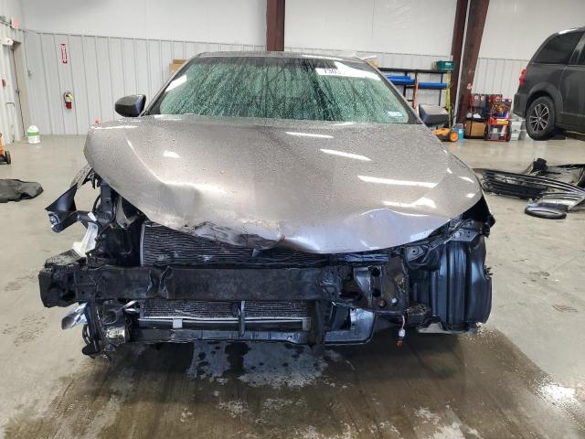 Photo 5 from auction – 2017 TOYOTA CAMRY LE with VIN 4T1BF1FK0HU371360