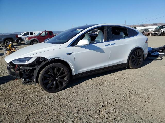TESLA MODEL X 2020 مع رقم تعريف المركبة 5YJXCDE25LF261721 - صورة من المزاد