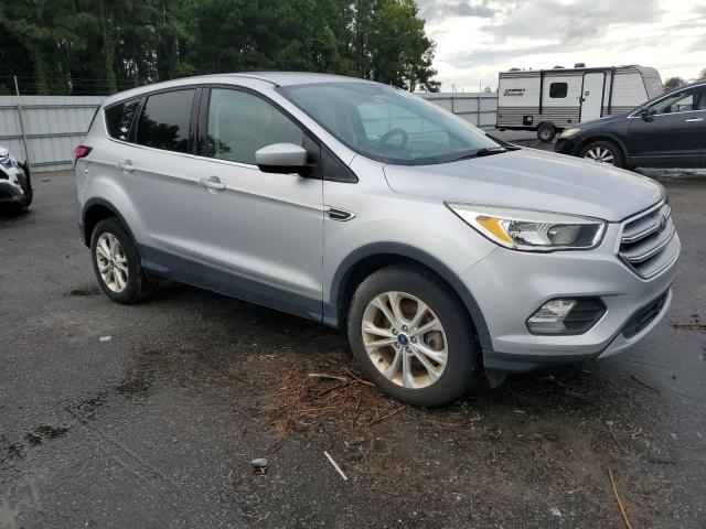 Photo 4 from auction – 2017 FORD ESCAPE SE with VIN 1FMCU9G9XHUB46254