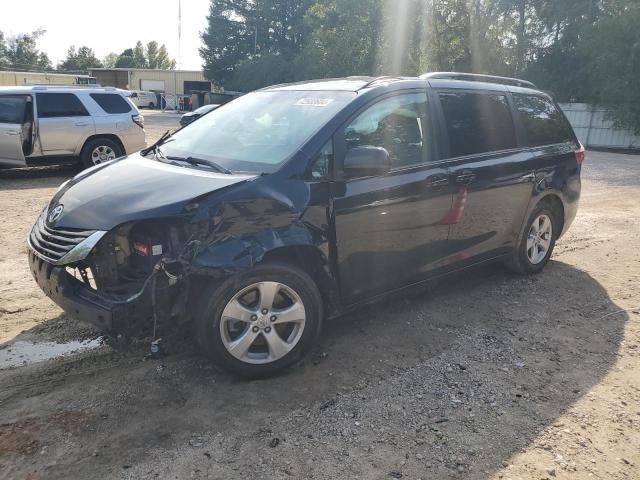 TOYOTA SIENNA LE 2017 with VIN 5TDKZ3DC7HS809878 - Photo from auction