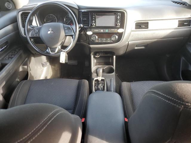 Фото 8 с аукциона – 2016 MITSUBISHI OUTLANDER с VIN JA4AD3A30GZ065482