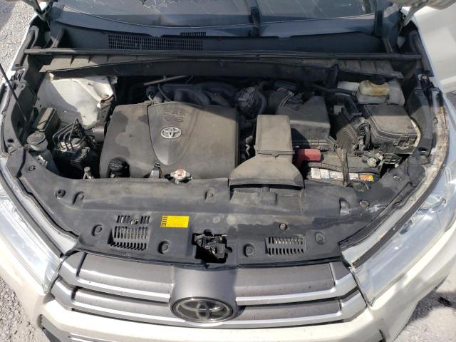 Photo 12 from auction – 2018 TOYOTA HIGHLANDER with VIN 5TDJZRFH6JS485383