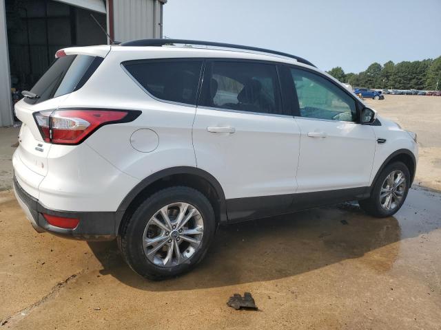 Photo 3 from auction – 2018 FORD ESCAPE SE with VIN 1FMCU9GD9JUB45297