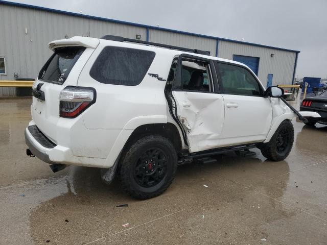 Photo 3 from auction – 2019 TOYOTA 4 RUNNER with VIN JTEBU5JRXK5635929