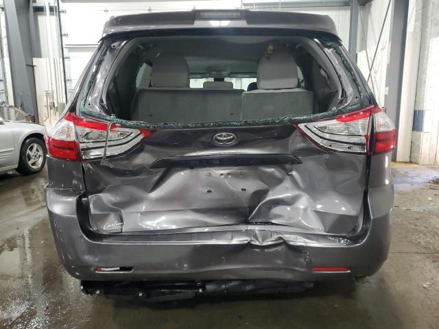 Photo 6 from auction – 2018 TOYOTA SIENNA L with VIN 5TDZZ3DC6JS913637
