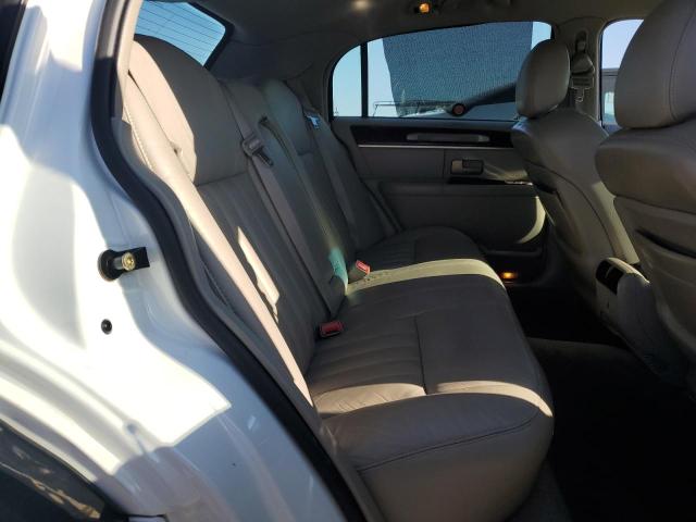Photo 10 from auction – 2004 LINCOLN TOWN CAR E with VIN 1LNHM81W74Y669443