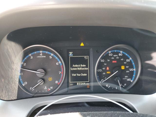 Photo 9 from auction – 2018 TOYOTA RAV4 ADVEN with VIN 2T3RFREV2JW802450