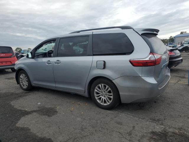 Photo 2 from auction – 2015 TOYOTA SIENNA XLE with VIN 5TDYK3DC9FS688136