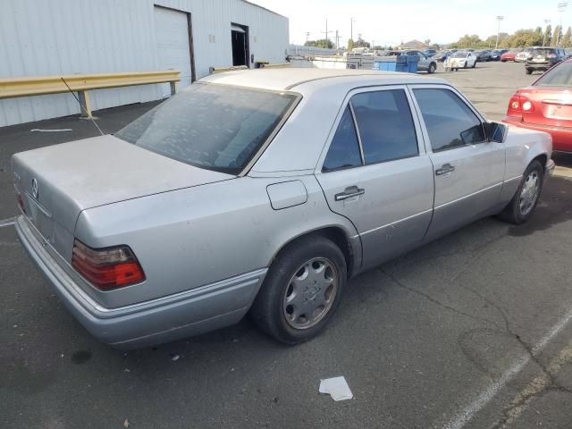 Photo 3 from auction – 1995 MERCEDES-BENZ E 320 BASE with VIN WDBEA32E1SC209146