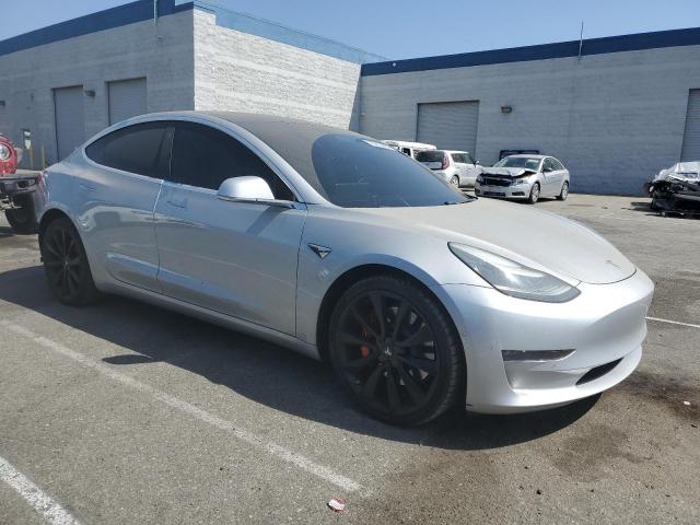 Photo 4 from auction – 2018 TESLA MODEL 3 with VIN 5YJ3E1EB2JF083447