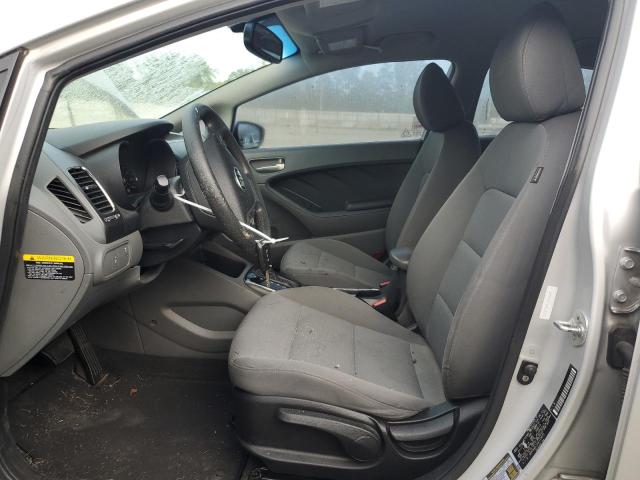 Photo 7 from auction – 2017 KIA FORTE LX with VIN 3KPFK4A71HE115670