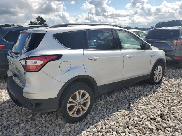 Photo 3 from auction – 2018 FORD ESCAPE SE with VIN 1FMCU9GD3JUB15888