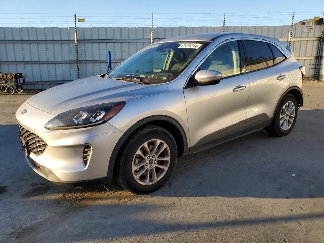 FORD ESCAPE SE 2020 with VIN 1FMCU0G68LUC31460 - Photo from auction