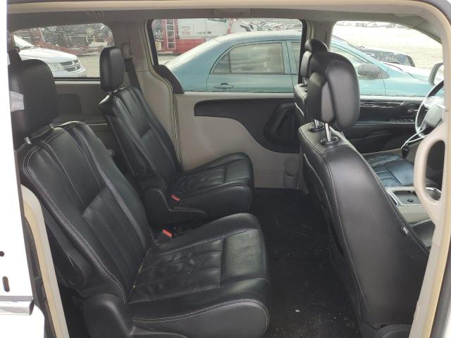 Photo 11 from auction – 2012 CHRYSLER TOWN & COU with VIN 2C4RC1BG0CR186910