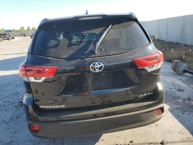 Photo 6 from auction – 2018 TOYOTA HIGHLANDER with VIN 5TDJZRFH3JS804805