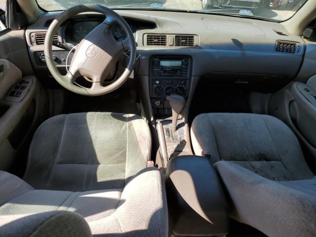 Photo 8 from auction – 2000 TOYOTA CAMRY LE with VIN 4T1BF28K9YU090922