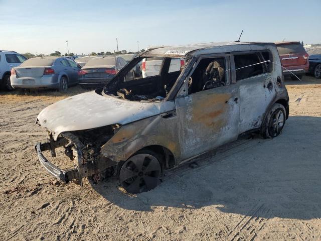 KIA SOUL 2015 with VIN KNDJN2A21F7210463 - Photo from auction