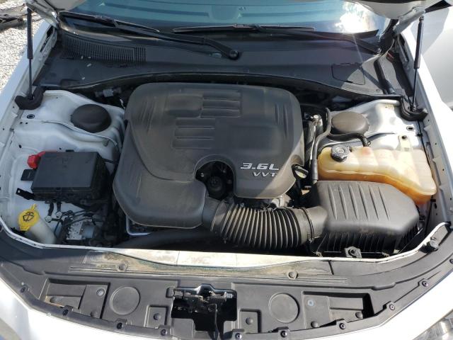 Photo 11 from auction – 2018 CHRYSLER 300 S with VIN 2C3CCABG2JH191684