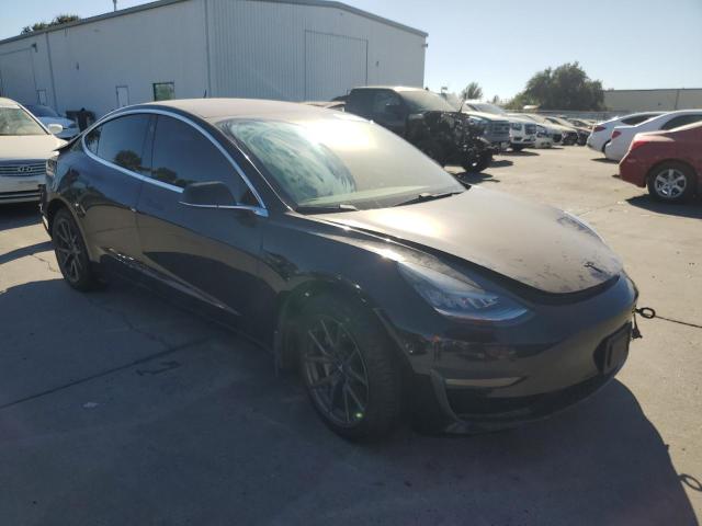 Photo 4 from auction – 2018 TESLA MODEL 3 with VIN 5YJ3E1EB3JF070836