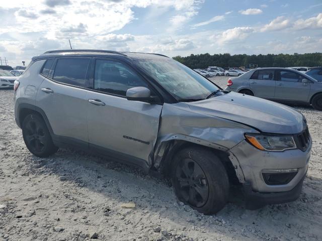 Foto 4 de la subasta – 2020 JEEP COMPASS LA con VIN 3C4NJCBB0LT241695