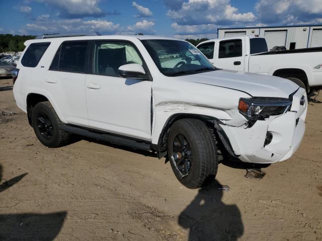Photo 4 from auction – 2016 TOYOTA 4RUNNER SR with VIN JTEBU5JR9G5373599