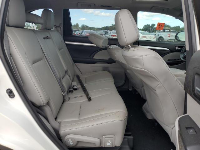Снимка 11 от търг – 2017 TOYOTA HIGHLANDER с VIN 5TDJZRFH7HS455643