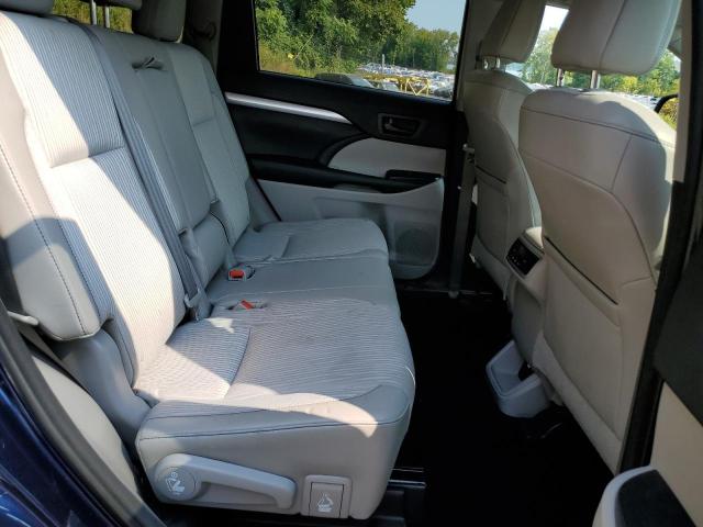 Photo 11 from auction – 2015 TOYOTA HIGHLANDER with VIN 5TDBKRFH9FS142874