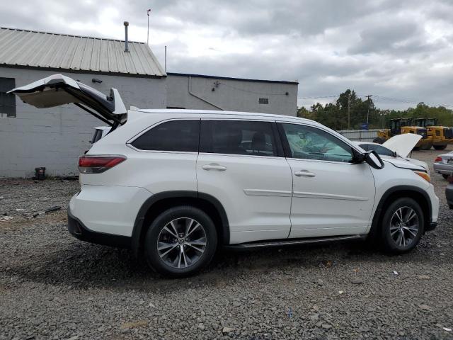 Photo 3 from auction – 2016 TOYOTA HIGHLANDER with VIN 5TDJKRFH1GS280566