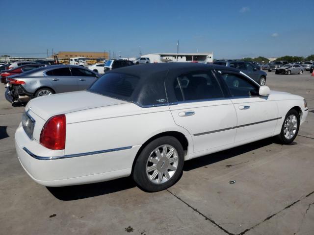 Photo 3 from auction – 2011 LINCOLN TOWN CAR S with VIN 2LNBL8CV2BX752353