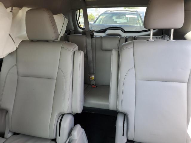 Foto 10 de la subasta – 2018 TOYOTA HIGHLANDER con VIN 5TDJZRFH3JS496910