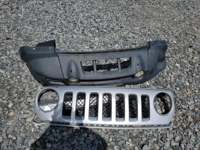 Photo 13 from auction – 2011 JEEP PATRIOT SP with VIN 1J4NT1GA3BD112735
