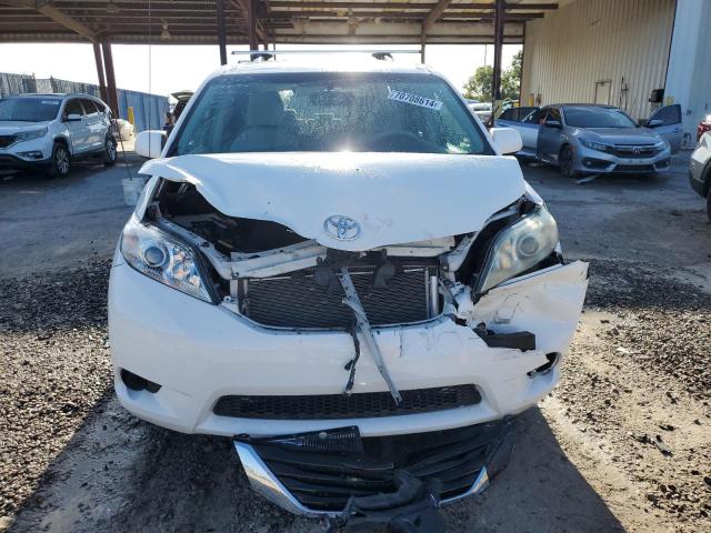 Photo 5 from auction – 2014 TOYOTA SIENNA LE with VIN 5TDKK3DC3ES478314