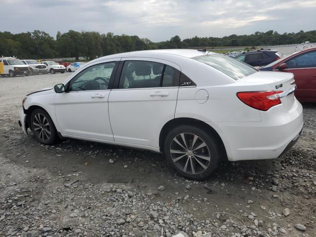 Photo 2 from auction – 2013 CHRYSLER 200 TOURIN with VIN 1C3CCBBG4DN744725