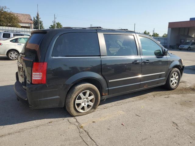 Photo 3 from auction – 2010 CHRYSLER TOWN & COU with VIN 2A4RR5D10AR214923