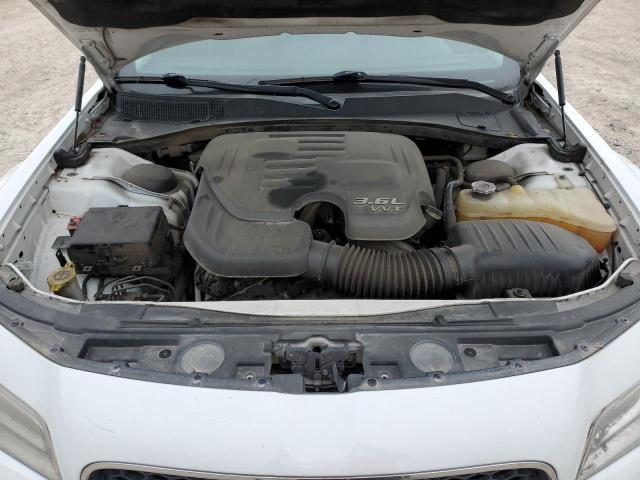 Photo 11 from auction – 2016 CHRYSLER 300 LIMITE with VIN 2C3CCAAG7GH141275