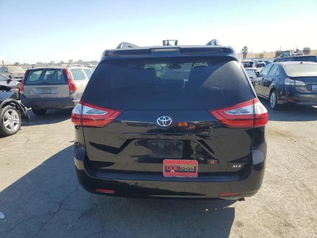 Photo 6 from auction – 2018 TOYOTA SIENNA XLE with VIN 5TDYZ3DC9JS907679