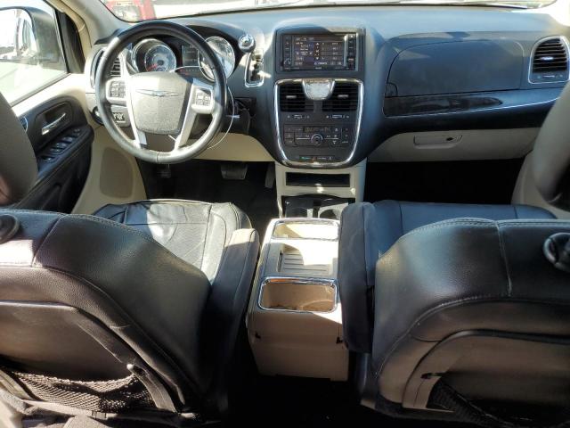 Photo 8 from auction – 2015 CHRYSLER TOWN & COU with VIN 2C4RC1BG5FR695458