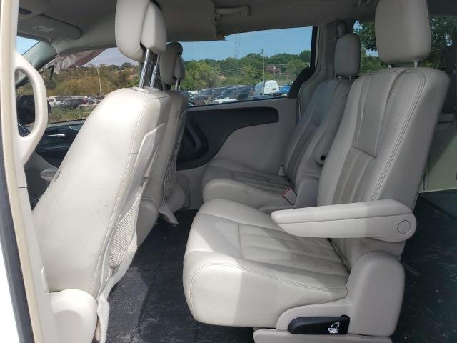 Photo 11 from auction – 2012 CHRYSLER TOWN & COU with VIN 2C4RC1BG5CR278417
