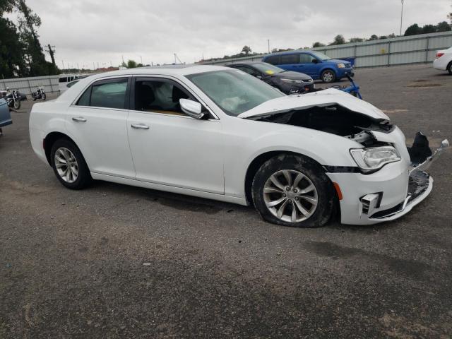 Photo 4 from auction – 2016 CHRYSLER 300 LIMITE with VIN 2C3CCAAG9GH147515