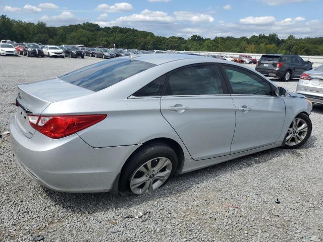 Photo 3 from auction – 2011 HYUNDAI SONATA SE with VIN 5NPEC4ACXBH007069